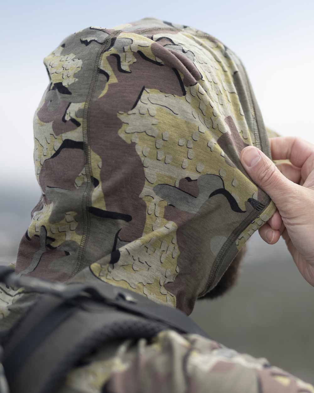 ULTRA Merino 120 LT LS Hoodie | Ash - Image 5