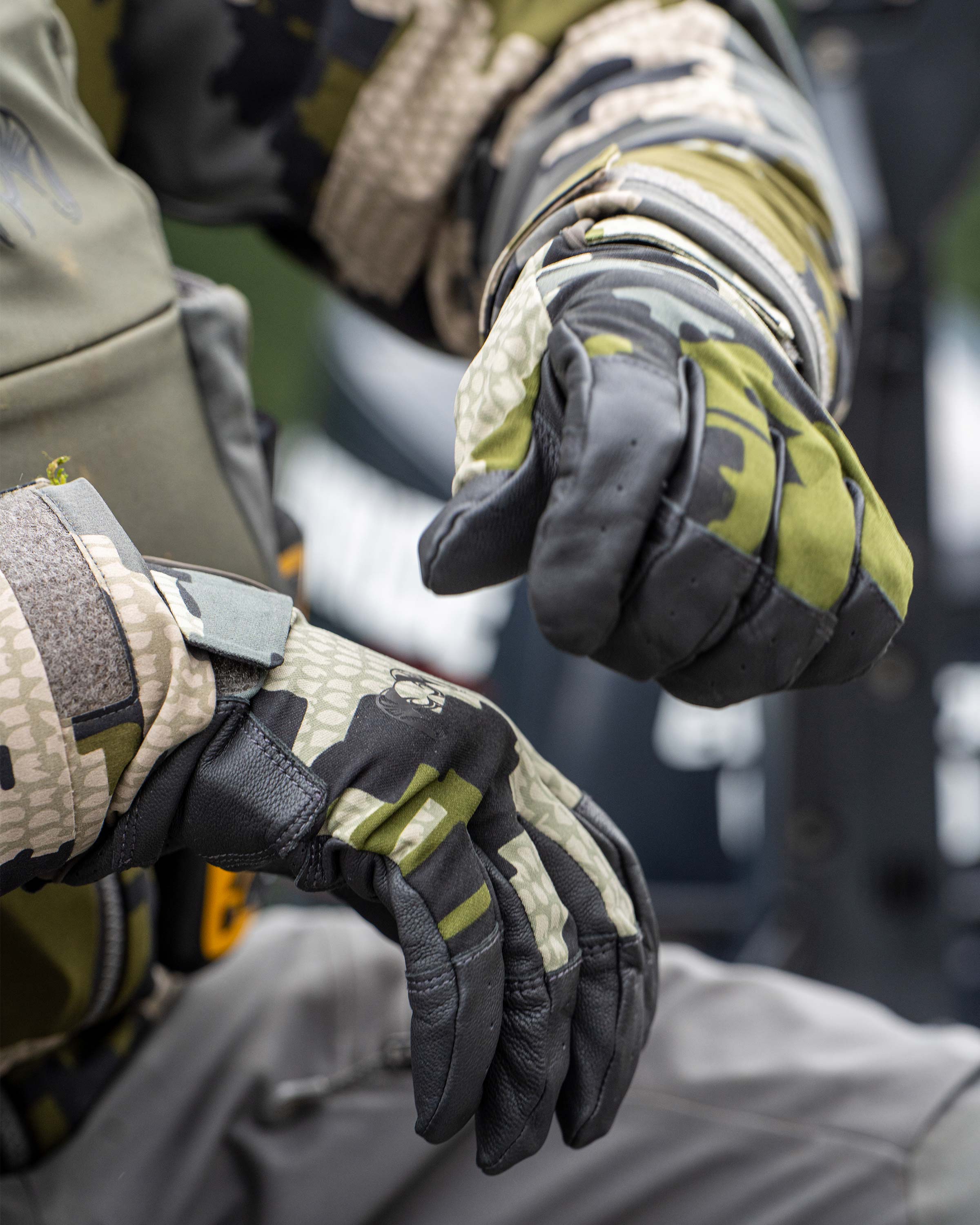 Precision Glove | Gunmetal - Image 6